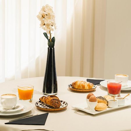 Hotel Globo フォルミージネ エクステリア 写真